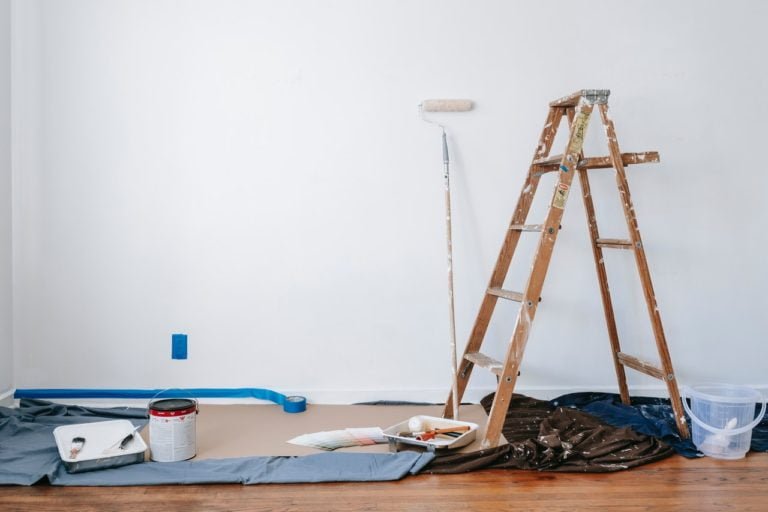 a ladder and a table